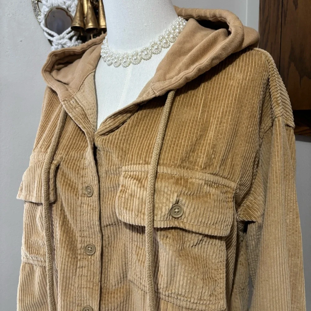 American Eagle Cropped Corduroy Button-Up Hooded Shirt Jacket Size Medium - Picture 2 of 13